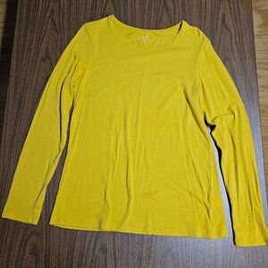 womens long sleeve tee